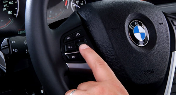 آشنایی با مزایا و معایب کروز کنترل تطبیق پذیر و هوشمند خودرو