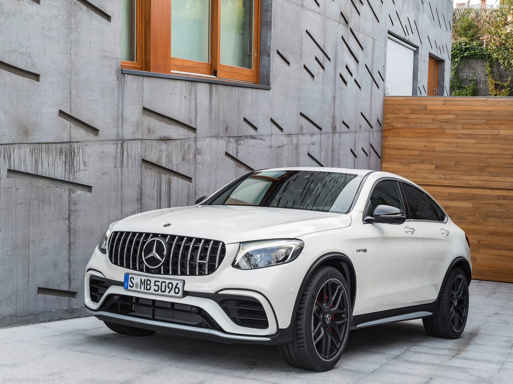 mercedes-benz-glc63_s_amg_coupe-2018-1024-02
